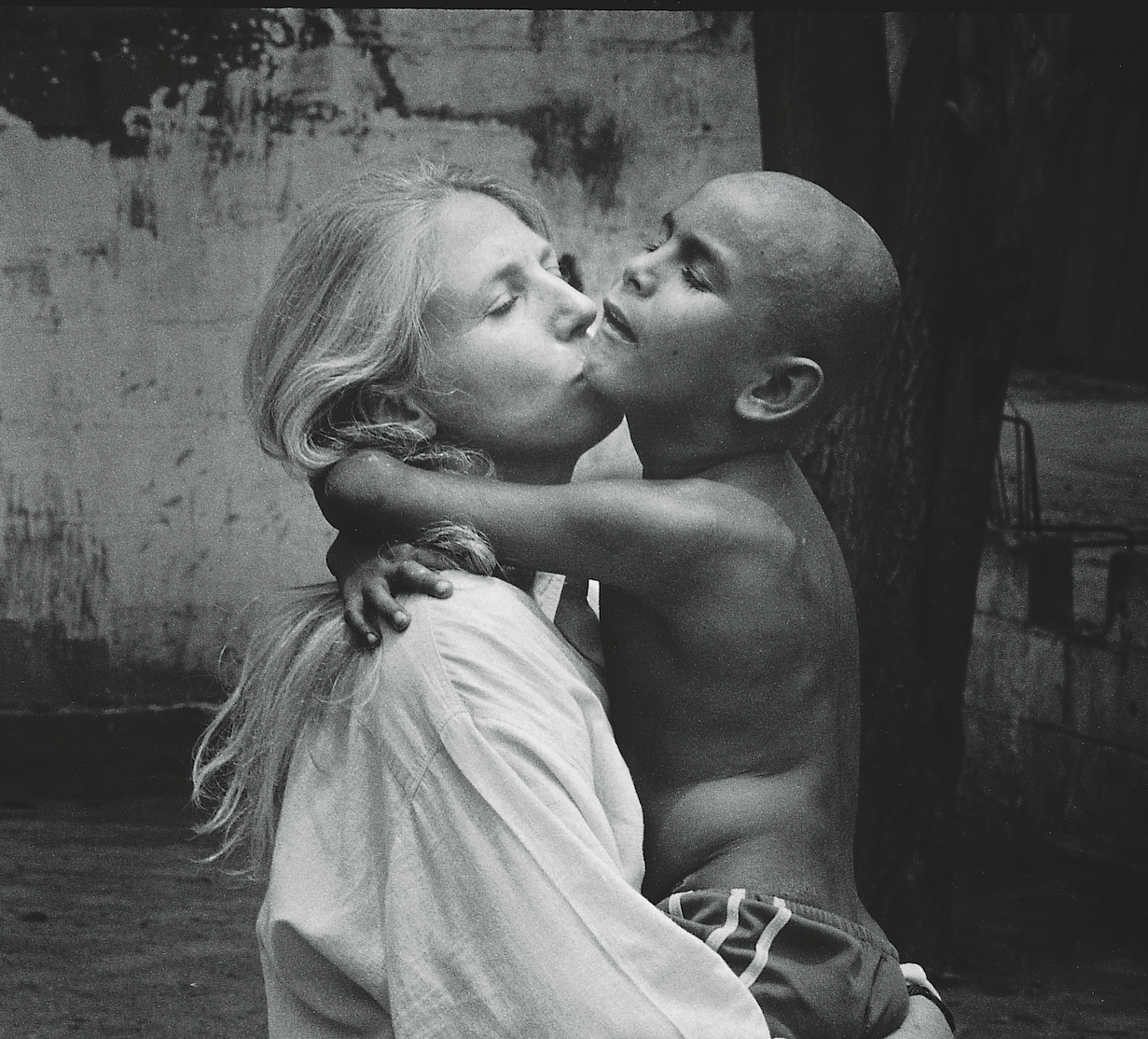 Nancy+and+VZ+boy